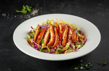 Салат куриный барбекю
